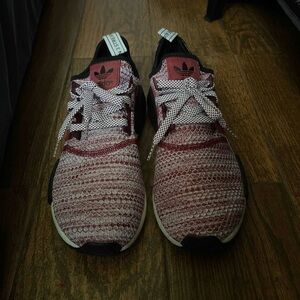Adidas NMD R1 ‘Burgundy’
